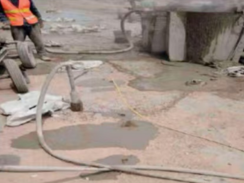 田东水泥混凝土路面板底注浆技术 路面脱空注浆整治方案